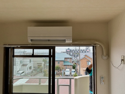 ブレーカー 業者 EV用  マンション PHEV 壊れた 明るくない きれい 換気扇 故障 わからない 早い 電源 swich ライト ドアホン 潜行 配管 先行配管 やめる 壁の中 隠蔽配管