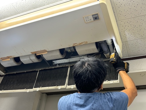 冷房 暖房 空調 クーラー 価格 20畳 天井 埋込 温度 下がらない 上がらない 除湿 費用 でない 効かない EV ステーション 充電 自動車 電気 急速 自宅 200V panasonic 家庭用