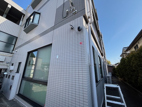 工事 200v 口数 プラグイン 200V 配線 ケーブル 2,6mm 2mm 2,6ミリ 2ミリ 距離 長い きれい 車庫 横 さくら SAKURA 差し込み口 増やす 方法 増設 屋外 壁の中 工事 費用 配線