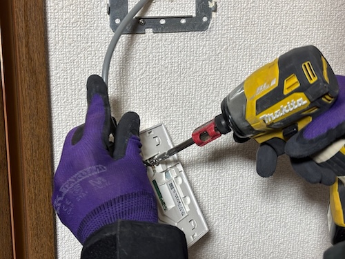 取り換え 冷房 暖房 空調 クーラー 交換 価格 三菱 日立 ダイキン シャープ 温度 引き取り 購入 価格 室外機 移動 下がらない 上がらない 人気 除湿 6畳 ダクト 値段