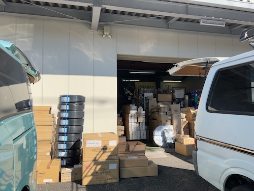 ブレーカー 業者 EV用  マンション PHEV 壊れた 明るくない きれい 換気扇 故障 わからない 早い 電源 swich ライト ドアホン 潜行 配管 先行配管 やめる 壁の中 隠蔽配管