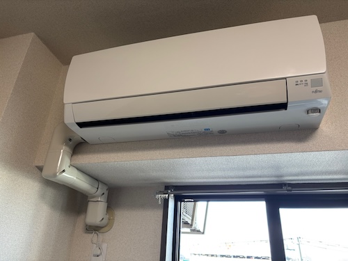 玄関 じんかん トイレ 足元灯 防犯灯 外灯 暗い チャイム 鳴らない ピンポン 音しない ザーザー ボタン 動かない 人が通ると点く 壊れた 回らない 換気扇 故障 レンジフード